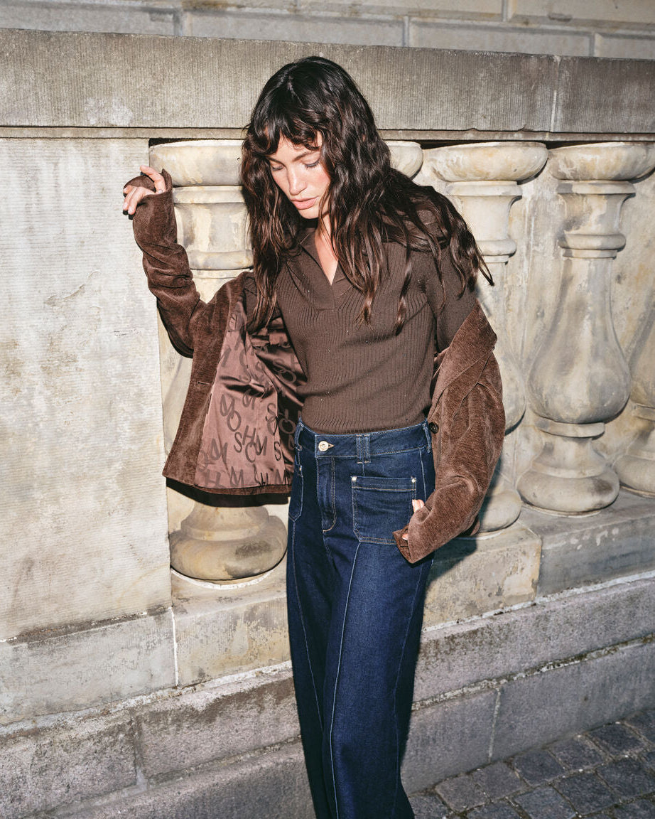 Modelshot / Dark Blue / Detail